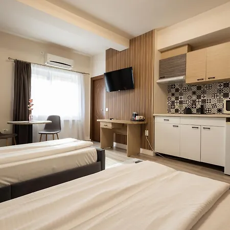 Aparthotel Bonjour 3*