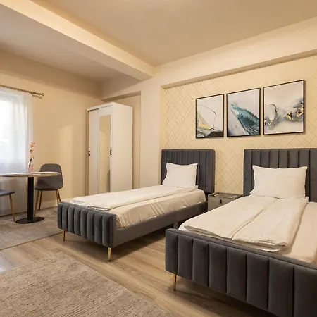 Bonjour Aparthotel 3*